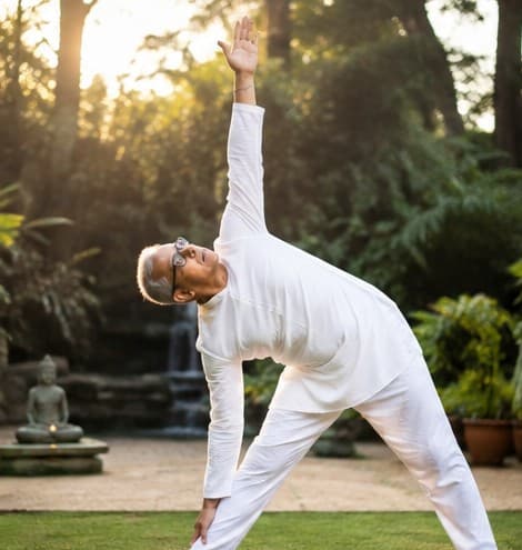 Guruji demonstrating Triangle Pose